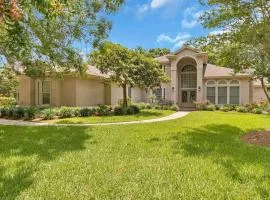 Club Views - Pet-friendly 5BR w pool & BBQ patio