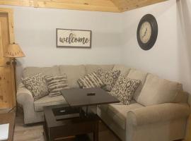 Split-Brook Camp, vil&middot;la a Lowell