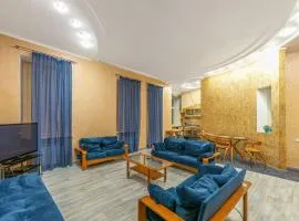 Three bedroom, 8 Lyuteranska str, Centre of Kiev