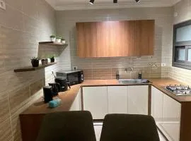 Luxury Apt Family moon Towers