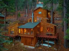 Cozy Donner Lake Cabin w Kayaks Forest Views Fireplace Quick Ski Resort Access Timberline Refuge by AvantStay
