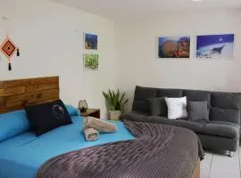 Comfy studio Yaxkin on downtown, 3 block away from sea and sunsets