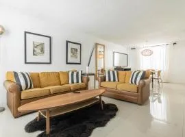 Airy Chic Zen Condo