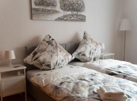 Casaba Suite 2-150qm-4 Rooms-Free Private Parking-House with garden, ξενοδοχείο στο Ανόβερο