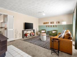 4BD Cozy Escape BBQ & Private Hot Tub、アービングのホテル