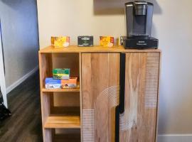 2 bedroom, 1 bath Cozy Casita located in Downtown Phoenix!, khách sạn ở Phoenix