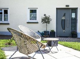 Holiday apartment in Moos with Wi-Fi, hotel in Moos