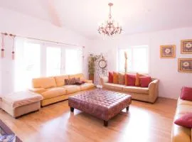 Deluxe Loft Mountain View