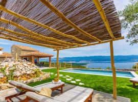 Holiday home in Risika with swimming pool &ndash; willa 