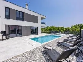Villa in Medulin with swimming pool
