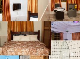 Royal prima guest house, apartment and event center, hotel in Amanfro