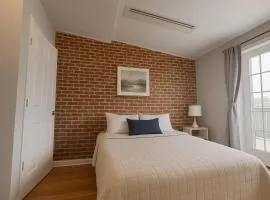 Downtown 1BD APT, Walk to Stadiums, Free Parking