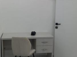 غزو 15, hotel in Aydūn