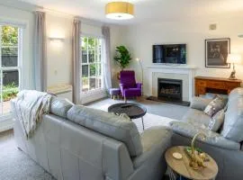 Garden Living Near Hagley Park - Large Parking