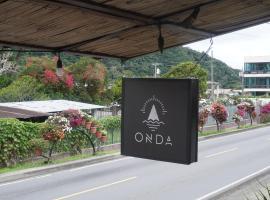 ONDA Boquete - En Desarrollo、ボケテの駐車場付きホテル