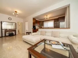 3 bedroom flat central, beach, walking streets