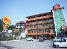 Besillio Grand- A Hotel With Bar & Restaurant