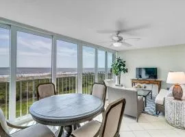 Sunshine Manor - Oceanfront Retreat