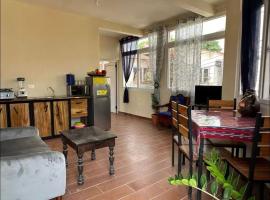 Casa Salo B2، فندق في San Martín Zapotitlán