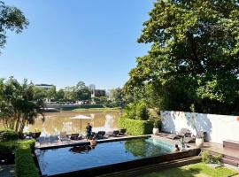 i-river chiangmai, hotel in Chiang Mai