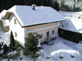 Holiday home in Ebensee with swimming pool, ξενοδοχείο σε Oberlangbath