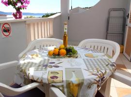 Nice Apartment In Zivogosce With Wifi, hotel in Blato