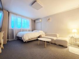 White Tree, hotel v destinaci Samgong-ni