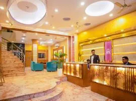 Hotel Golden Oasis - 5 Minute Walk from New Delhi Railway Station