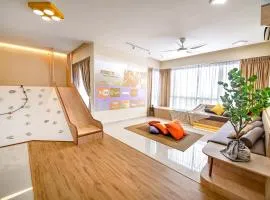 Holiday! Large Kid-Friendly KeedzFlix, MystTunnel 5Mins to Legoland JB, Johor Malaysia