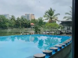 Mia Riaan Lake View Resort