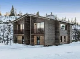 Architect Designed Mountain Cabin At Kvitfjell