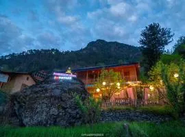 Khwaabgaah-A Boutique Homestay & Cafe - Tirthan Valley