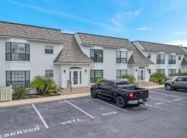 Wellness Retreat - Oceanfront condo w beach access