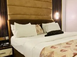 De Baylux Hotel and Suites, Lekki, Lagos