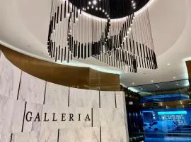Galleria on the Glen - High floor deluxe apartment
