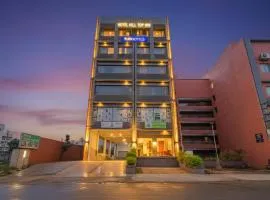 FabHotel Hill Top Inn