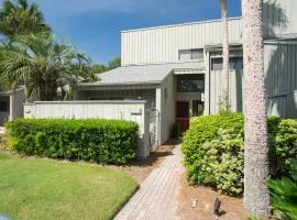 Shady Palms - 2BR Retreat w Pool & Beach Access