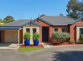 Blue Bird Villa Hamilton