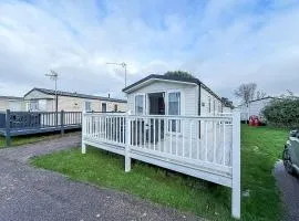 Lovely 8 Berth Caravan With Decking To Hire At Naze Marine In Essex Ref 17030Ga