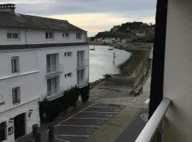 Carteret centre, port avec balcon vue mer