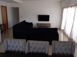 Casa a la Laguna BARRIO SAN SEBASTIAN AREA 10, hótel í Zelaya