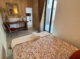 Les Petits Jardins de Ciss&eacute; Chambre de Charme, hotel com estacionamento em Ciss&eacute;