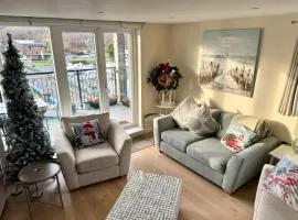 Riverside View Penthouse in Balloch, Loch Lomond