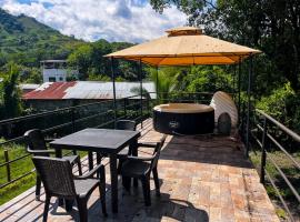 Cabaña de campo la MariaCa，位于Utica的酒店