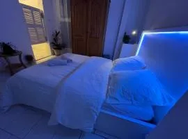 Chambre double meublée