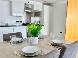 York City Centre 2-Bed Apartment with Balcony Views Close to Christmas Market