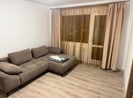 saturn condo, отель в Брашове