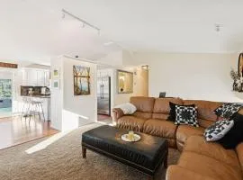 Modern, Peaceful Home w Hot Tub Near Medicine Lake