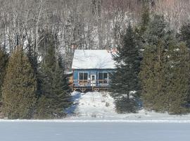 Lofts des Bois du lac Castor, Hotel in Saint-Paulin