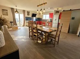 Maison familiale rénovée au calme a bon encontre